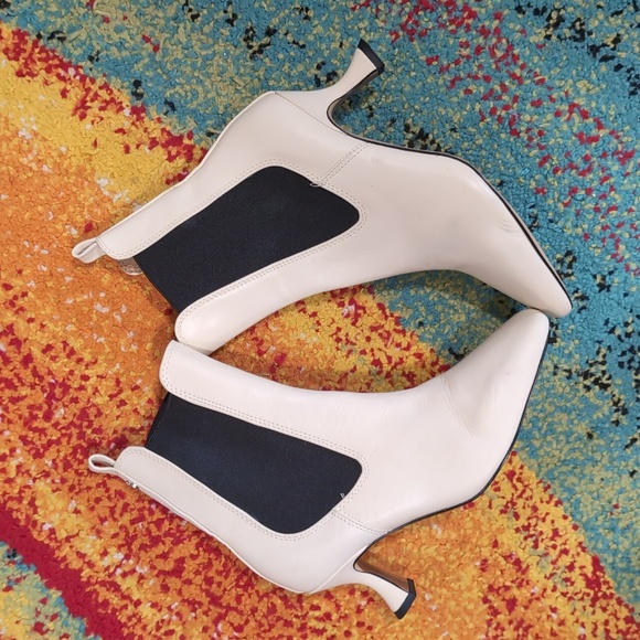 Sam Edelman Shoes - Sam Edelman White & Black Chelsea Ankle Boots Kitten Heel Size 5
